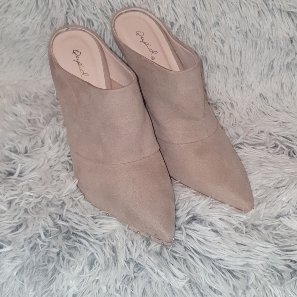 NEW pointed mules
